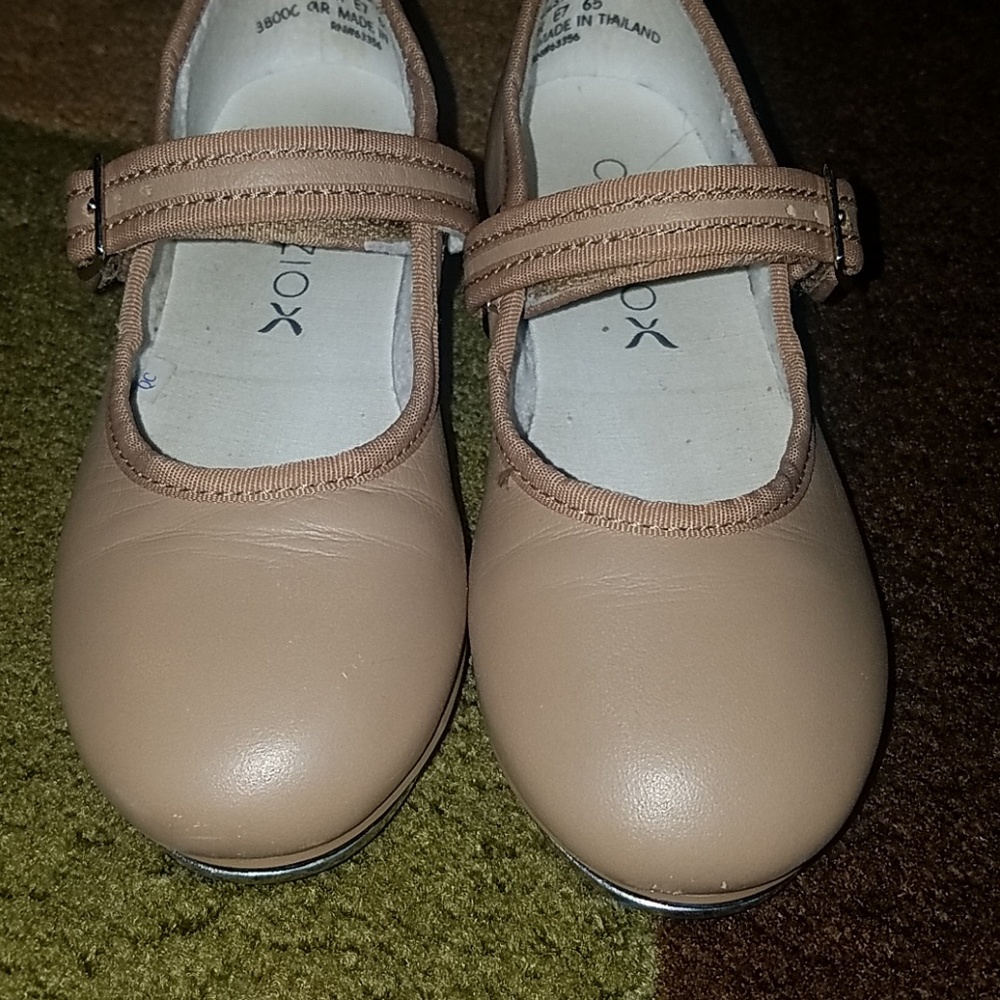 Dance shoes